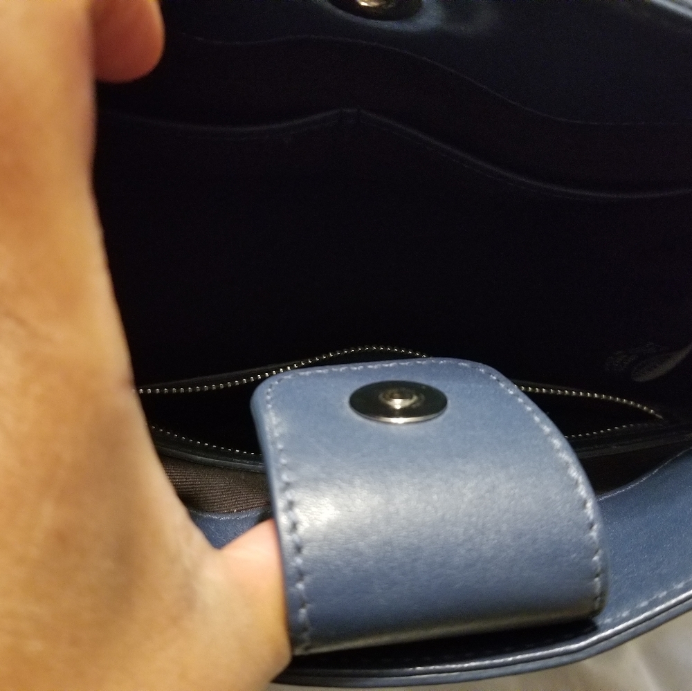 Purse - Picture 2 of 5